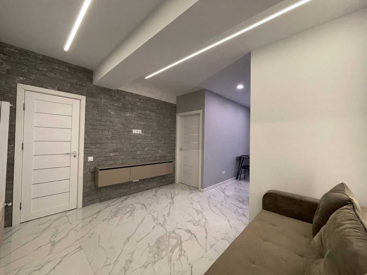 Дава се под наем Двустаен апартамент в София, Люлин 10 - 49 кв.м за 300 € - Снимка #2