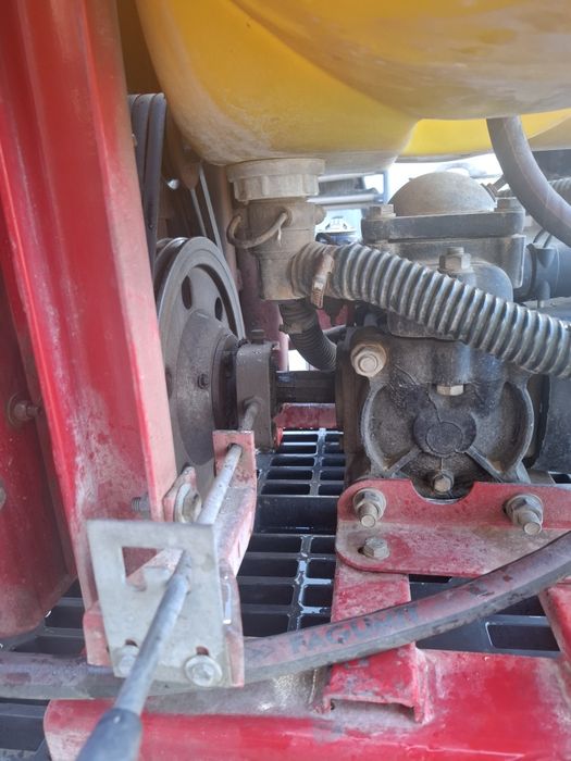 Pompă Atomizor Stropitoare pomi fructiferi și vita de vie