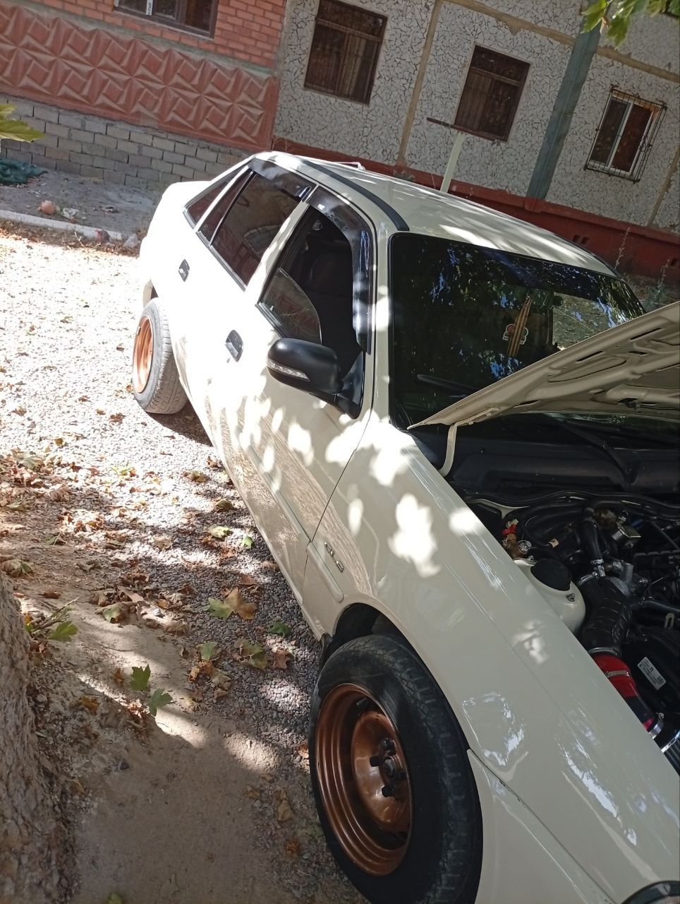 Продам срочно машину