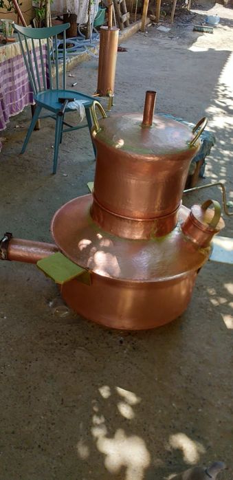 Vând cazan de făcut țuică cu capacitatea de 400litri