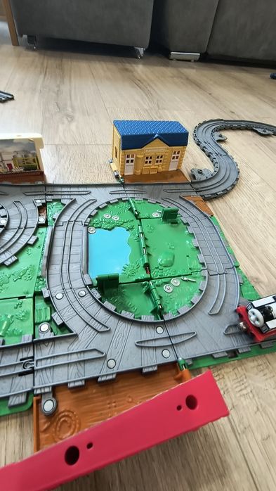 Sine Thomas &Friends