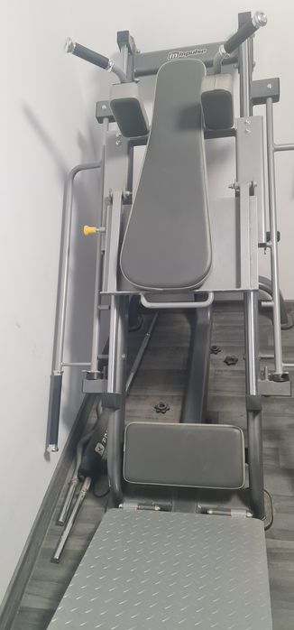 presa picioare si genoflexiuni
