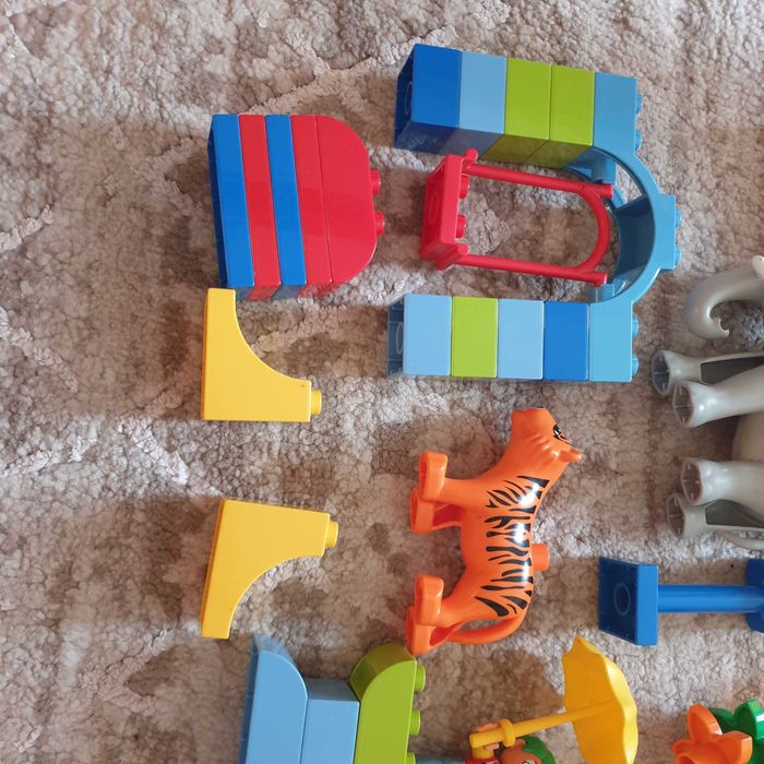 Лего дупло  - около 50 елемента