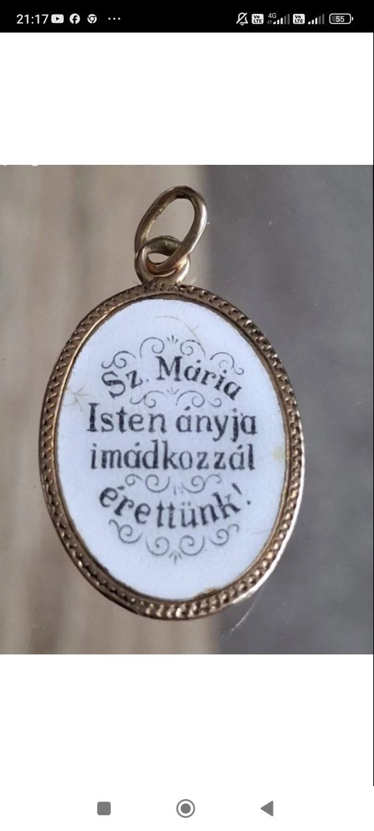 Medalion vintage aur cu portelan fecioara