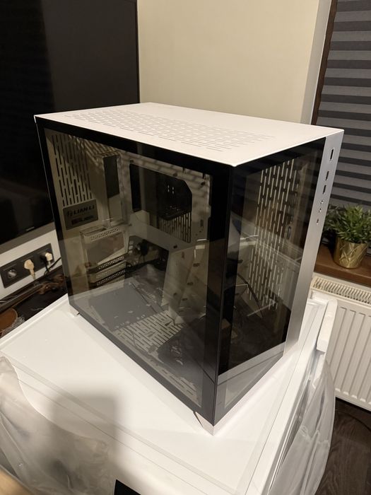 Carcasa - Lian li o11 dynamic white