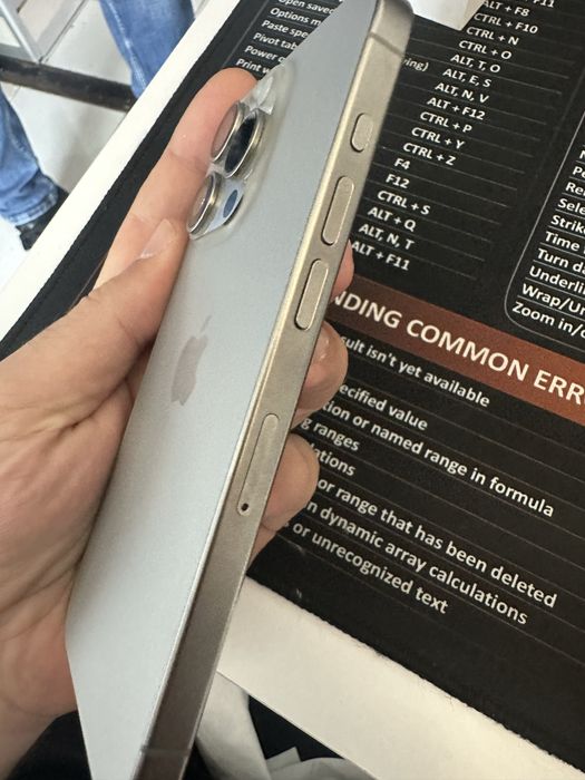 iPhone 15 Pro – 128GB, impecabil, baterie 93%, ca nou