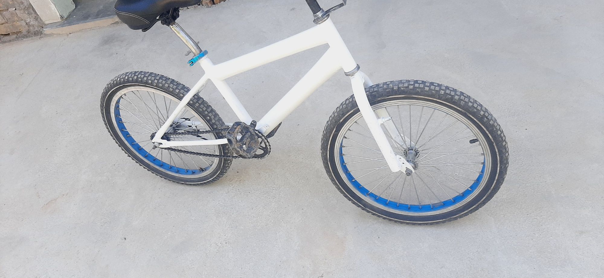 Velosiped sotiladi srochna razmeri 20ma