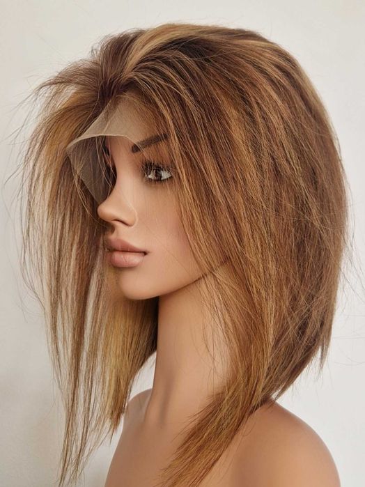 Естествена медено руса перука със светли кичури и дантела 13х4