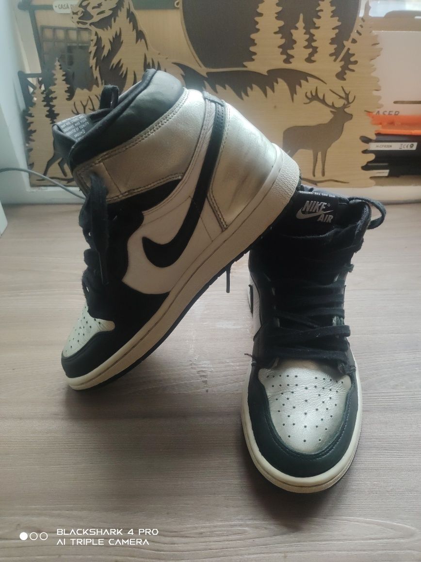 Jordan 1 High "Silver Toe"