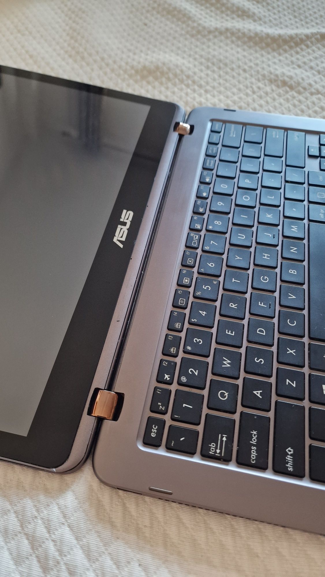 Vand Laptop Asus 2in1 UX360U touchscreen