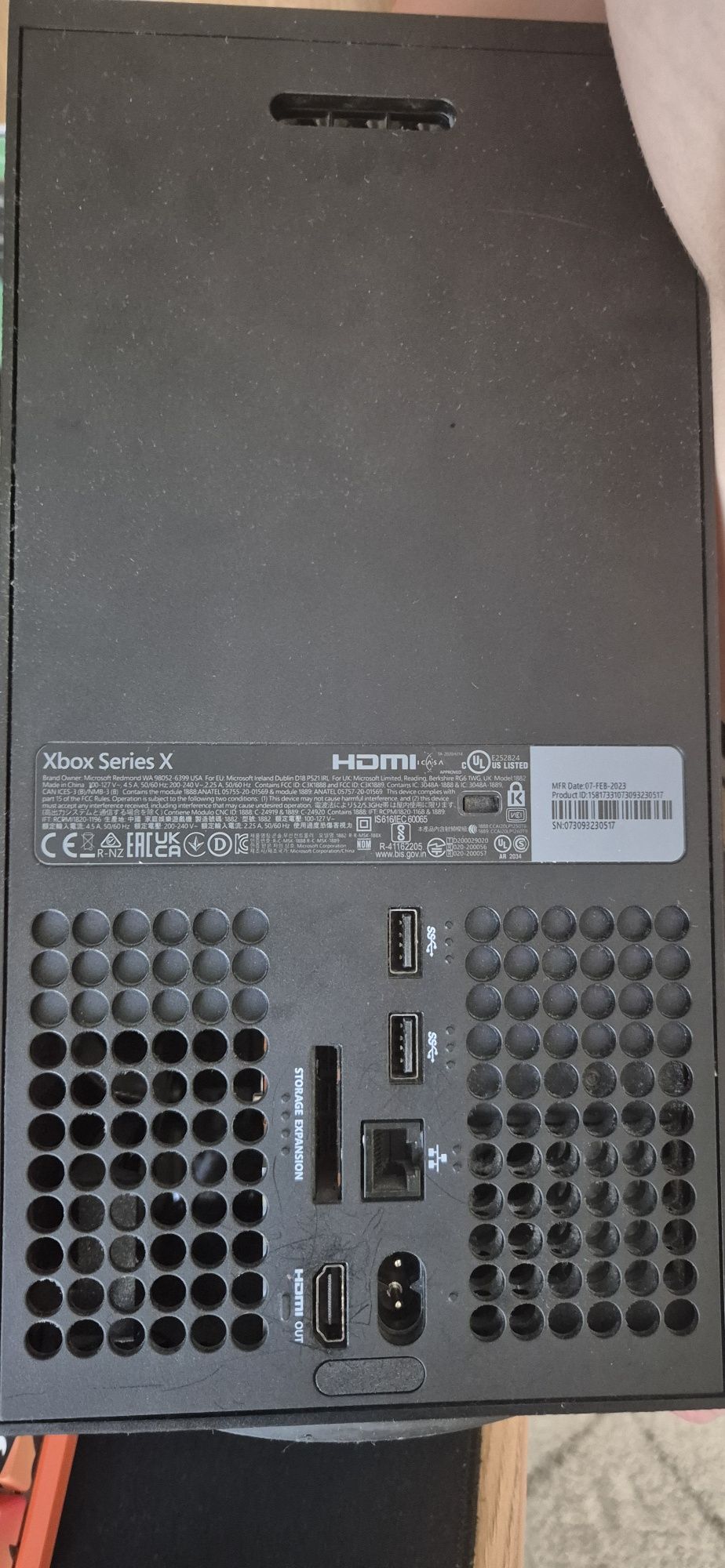 XBOX series X + 2 console