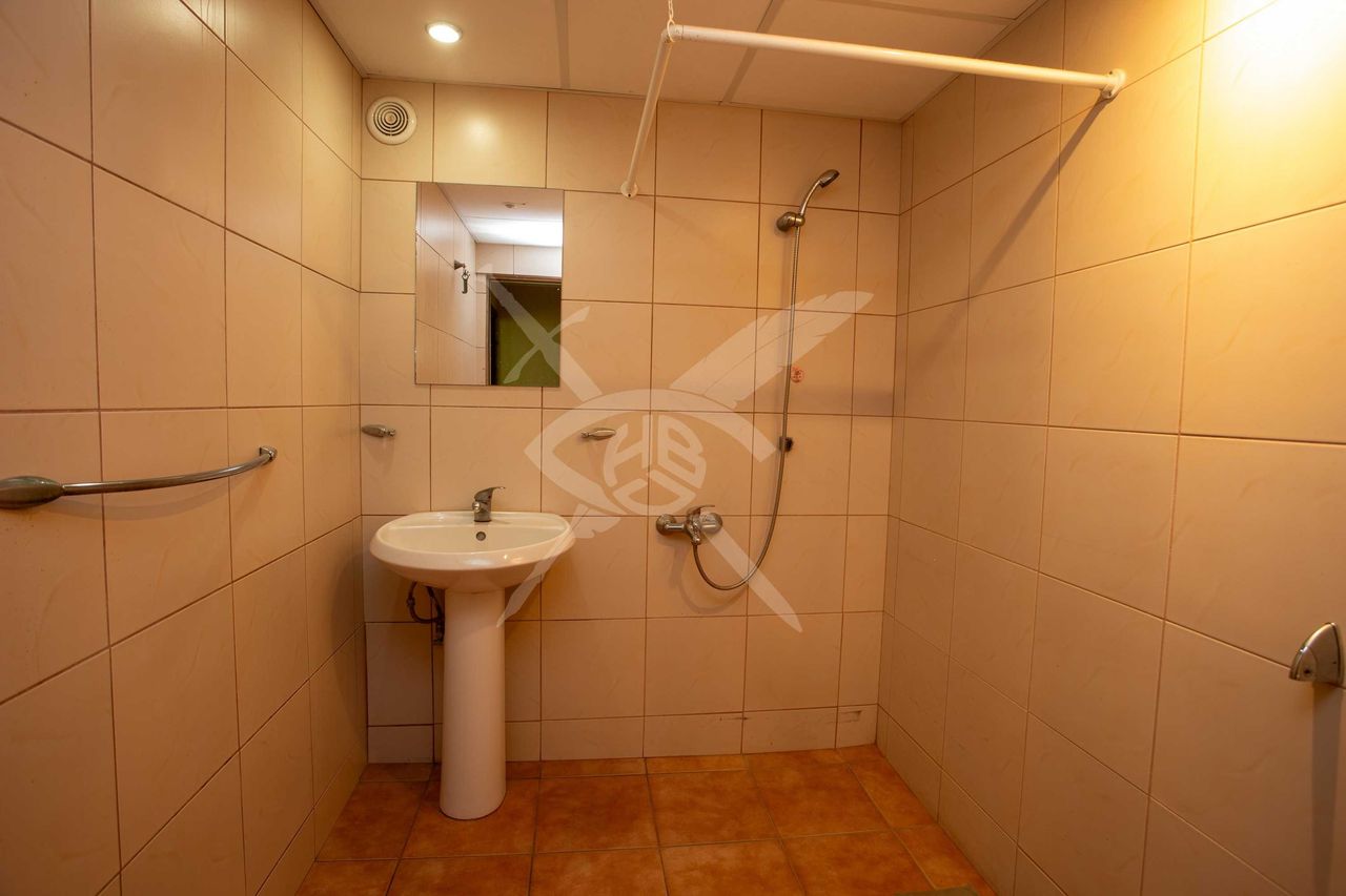 Продава се Къща в с. Мрамор, Област София-град - 380 кв.м за 1050 €/кв.м - Снимка #4