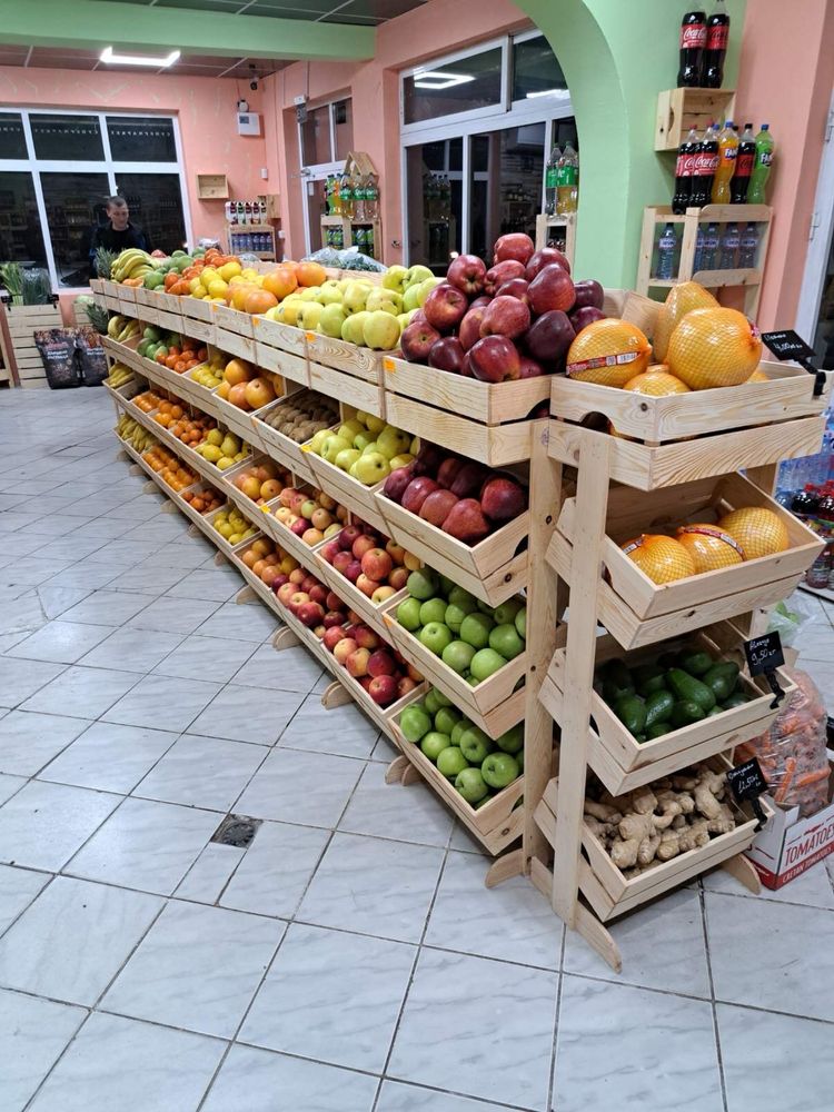 уникални стъпаловидни стелажи за плод и зеленчук
