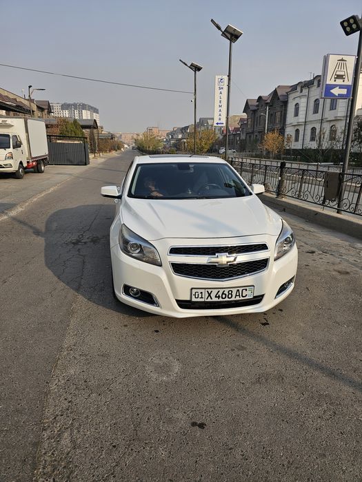 Chevrolet ,Malibu oq jemchug