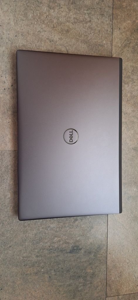 Dell -  i7-1165G7 , 32GB RAM, 1TB SSD