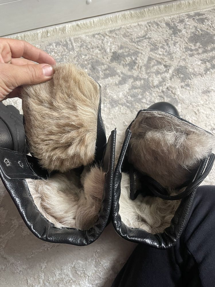 Продаю зимные берцы новые