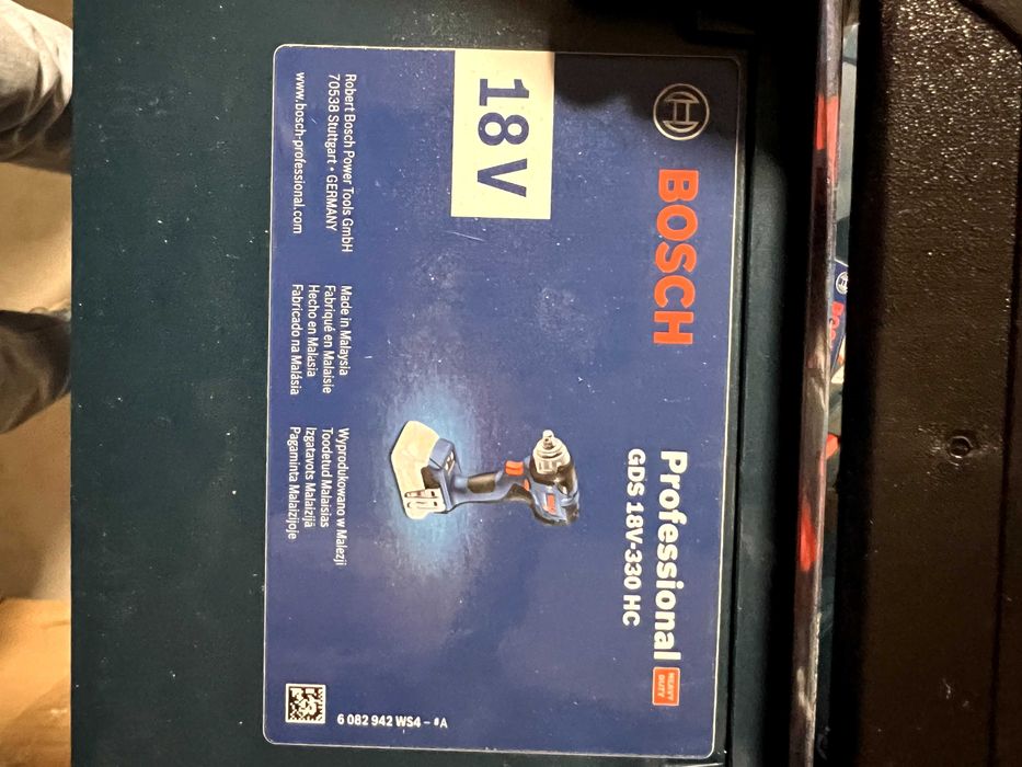 Masina de insurubat cu impact Bosch Professional GDS 18V-330 HC Noua