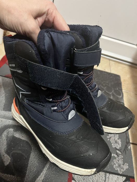 Cizme baieti in stare buna