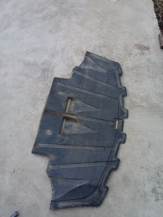 Защита двигателя. Ауди 100 с4