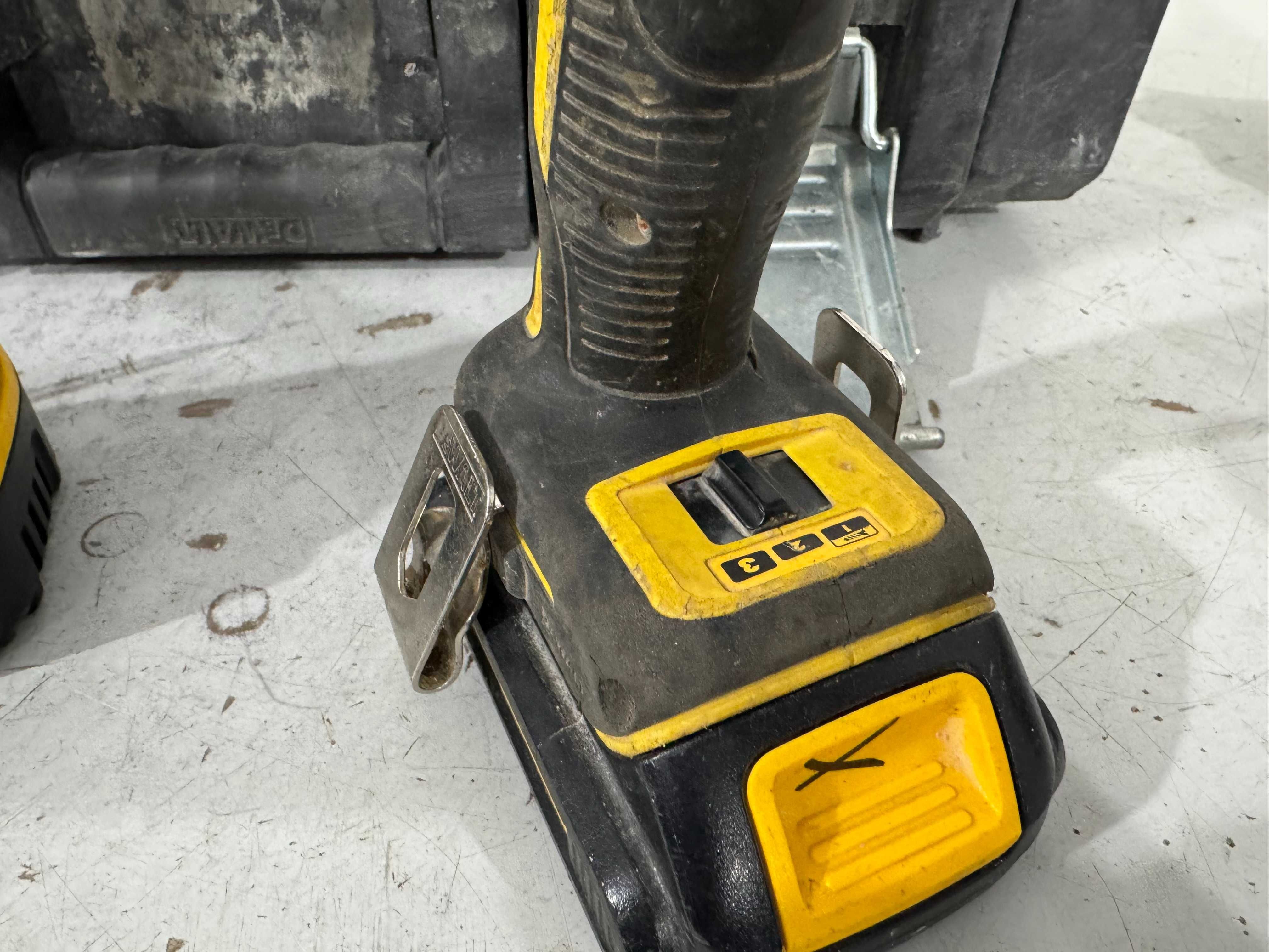 Винтоверт, импактор, реноватор - Dewalt 18 V li ion BL