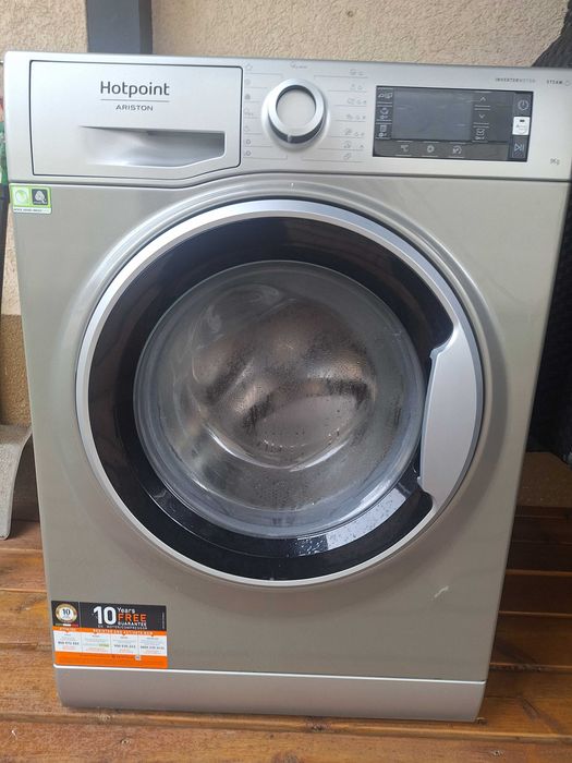 Продавам пералня ARiSTON Hot point