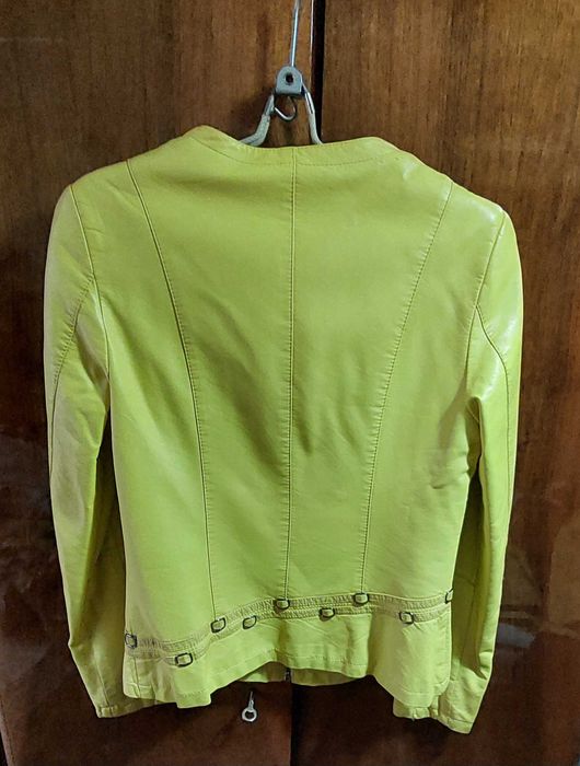 Куртка женская из прессованной кожи