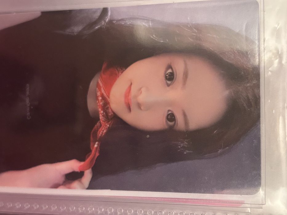 Kpop карти на различни групи