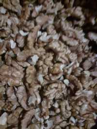Miez de nuca proaspăt făcut din nuci bio producție 2023