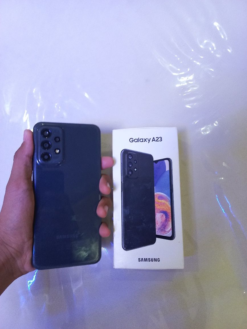 A 23  samsung   .