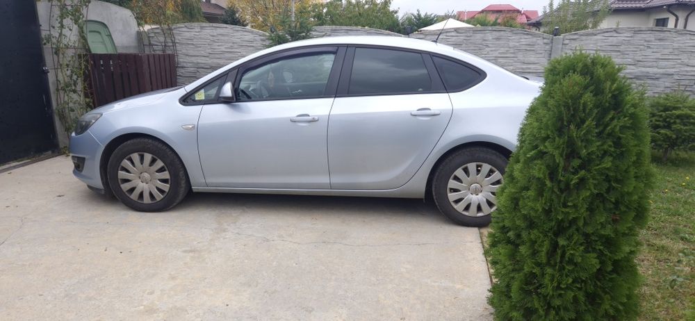 Opel Astra  Benzina