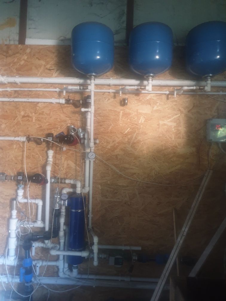 Vand sistem de termoficare, centrala termica,puffer,pompa recirulare.