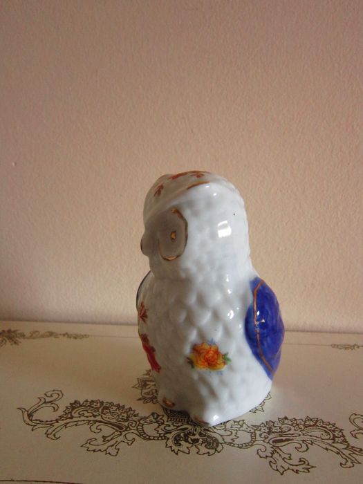 cadou rar Feng Shui Bufnita vintage portelan cu flori si finisaje aur