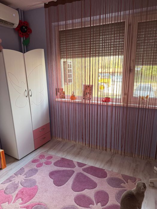 Продавам четиристаен апартамент!