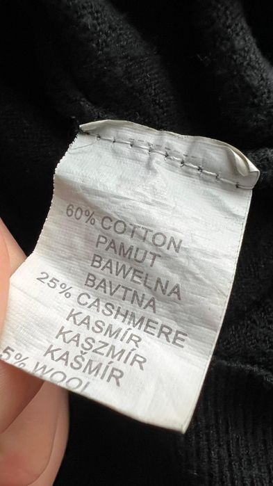 Pulover negru din cașmir și lana