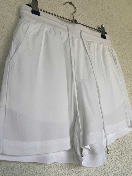 Pantaloni scurti albi, S/36, bumbac, nou