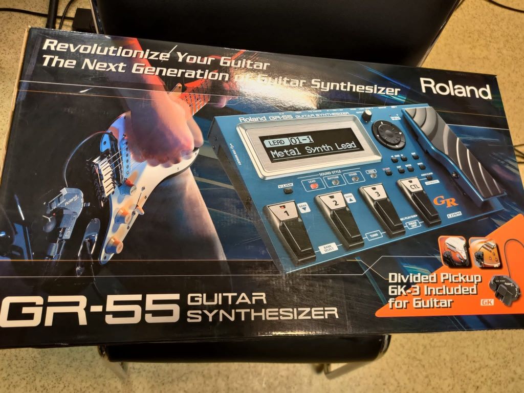 Roland GR 55 Guitar Synthesizer