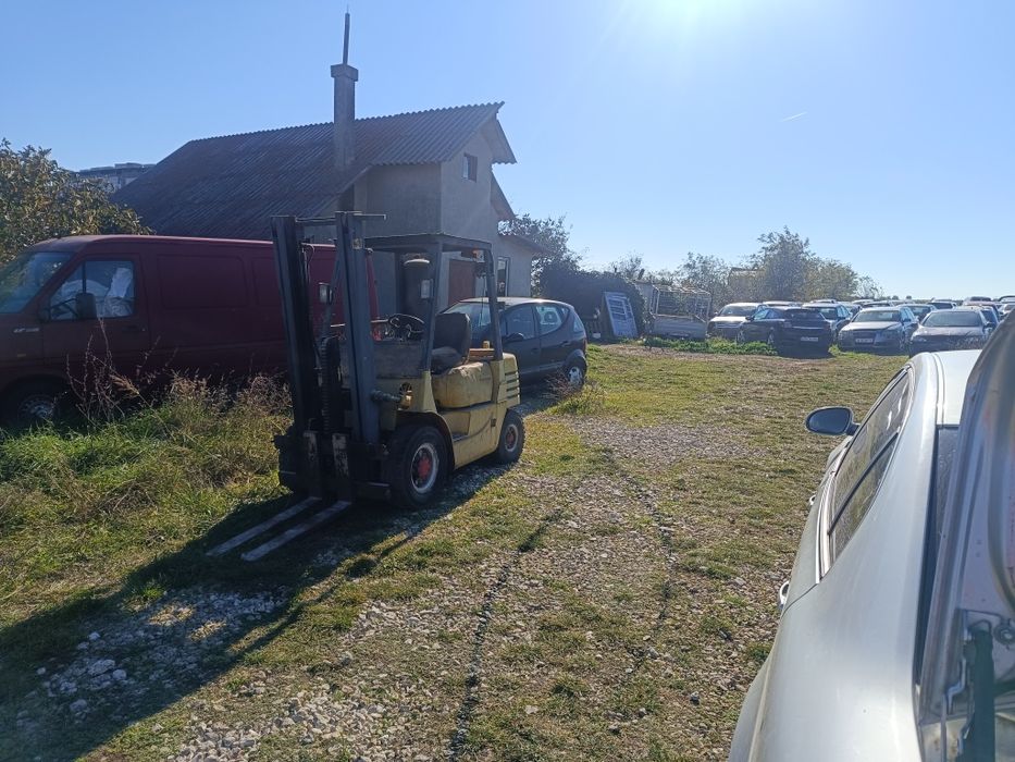 Vând Stivuitor Caterpilar motor diesel( factura)