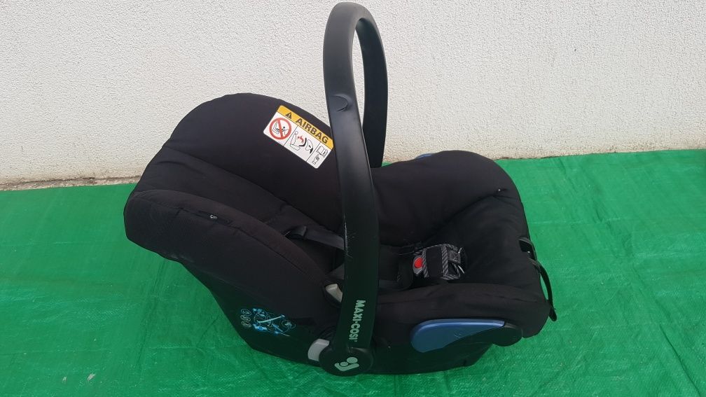 Scaun auto Maxi-Cosi Pebble Pro I-Size 0-13kg Essential Black