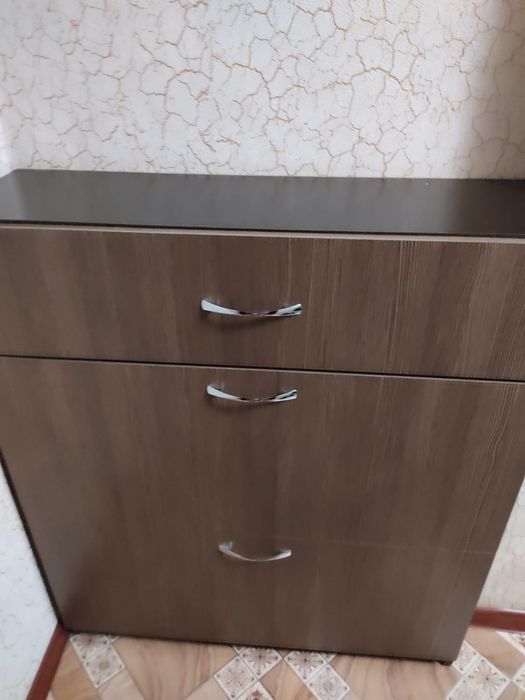 Продам большую прихожую.