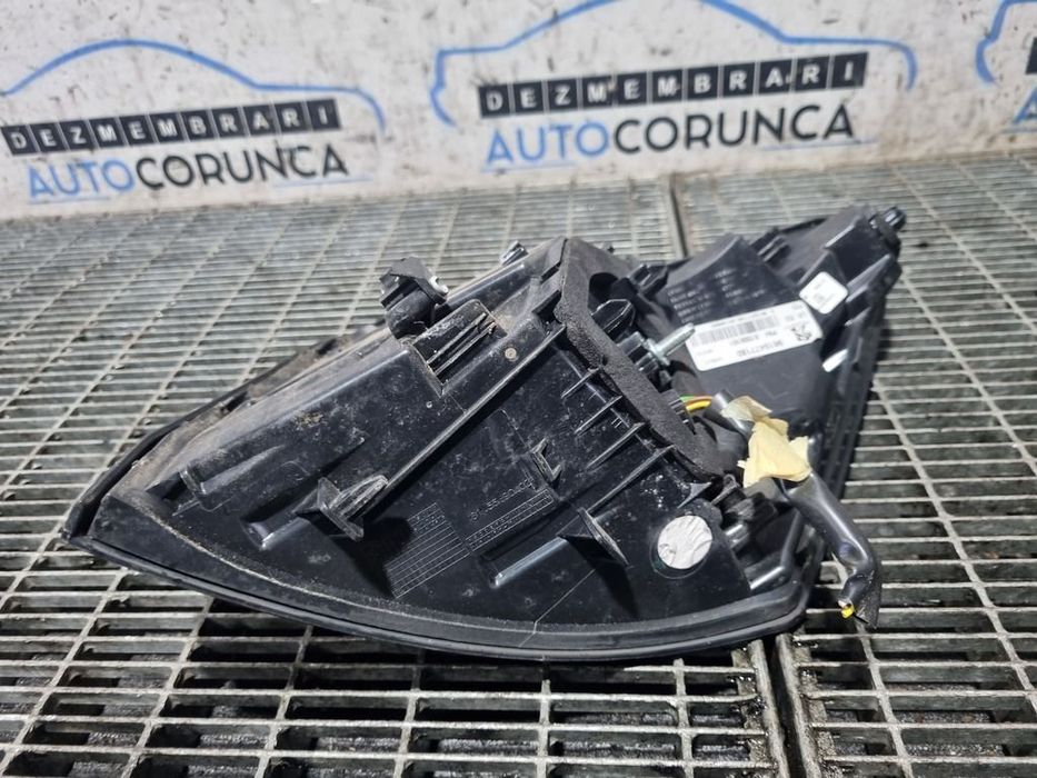 Stop Stanga Peugeot 3008 II 2016 - 2020 SUV 4 Usi (1316) Cu led 981047718000130865