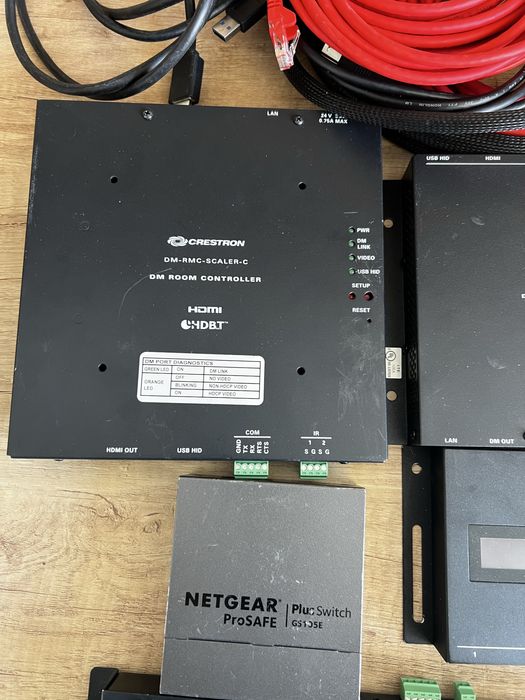 Crestron dm computer center hdbt,hdmi