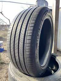 Продам резину Kumho 245/45ZR18