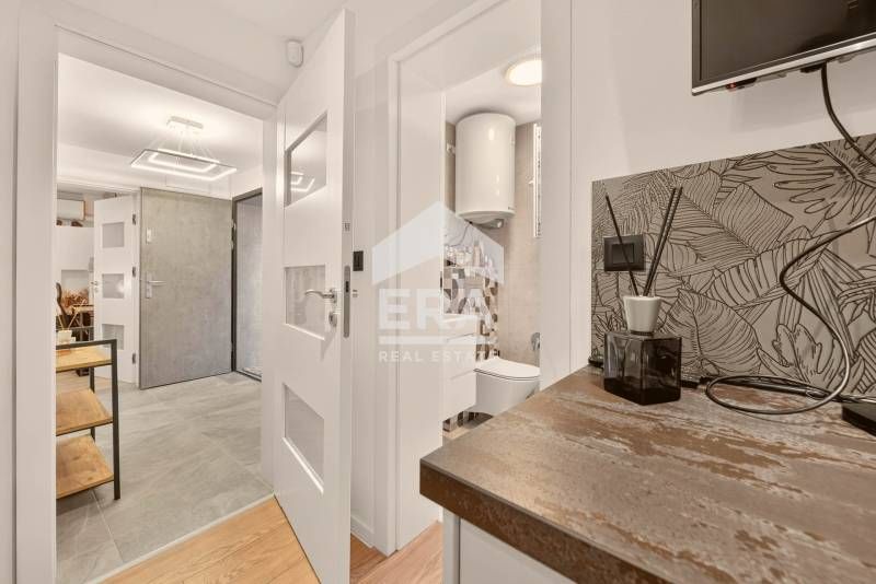 Едноетажна, ексклузивна, ремонтирана и обзаведена къща за продажба, с