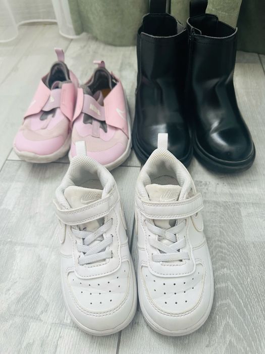 Лот маратонки nike 25 и 26 номер и боти H&M номер 25