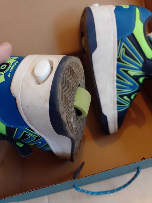 Маратонки с колелца Heelys