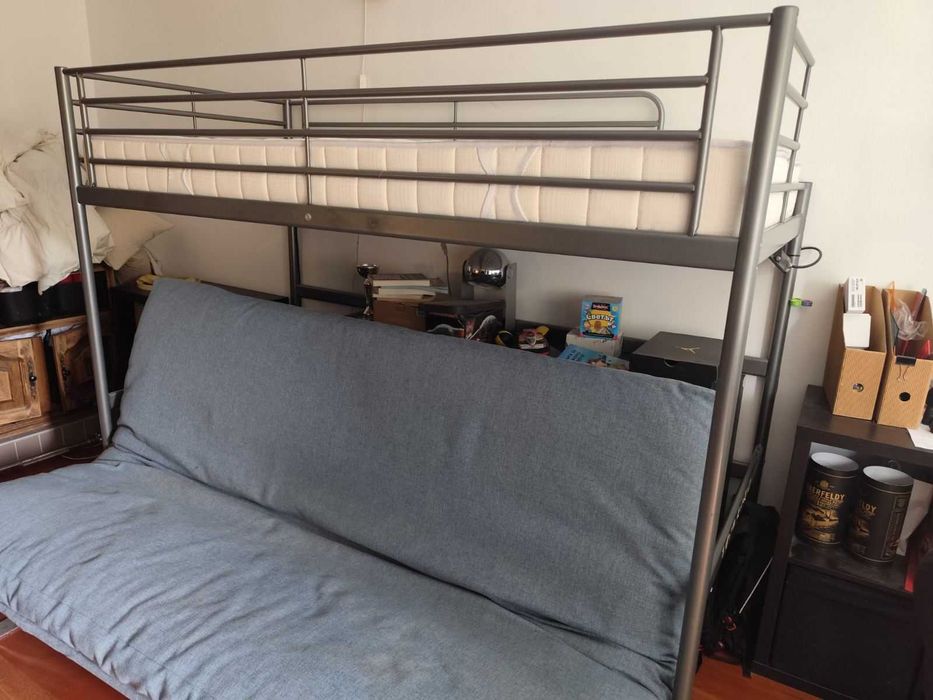 Ikea детско легло SVÄRTA 90x200 см, сребристо, сиво. Наличен матрак.