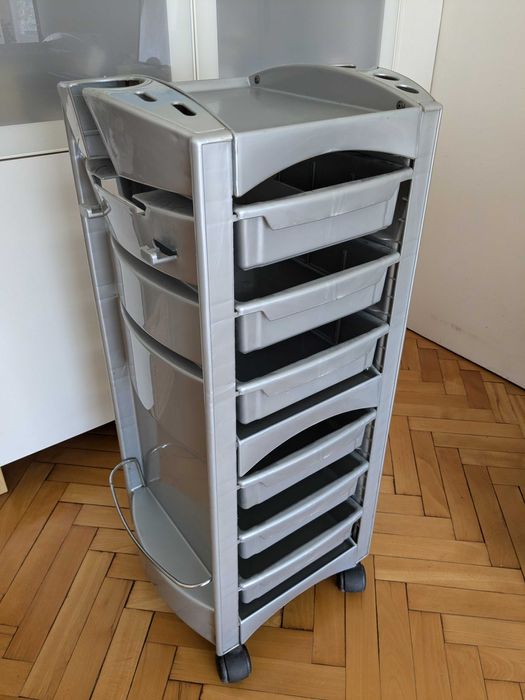 Фризьорска количка