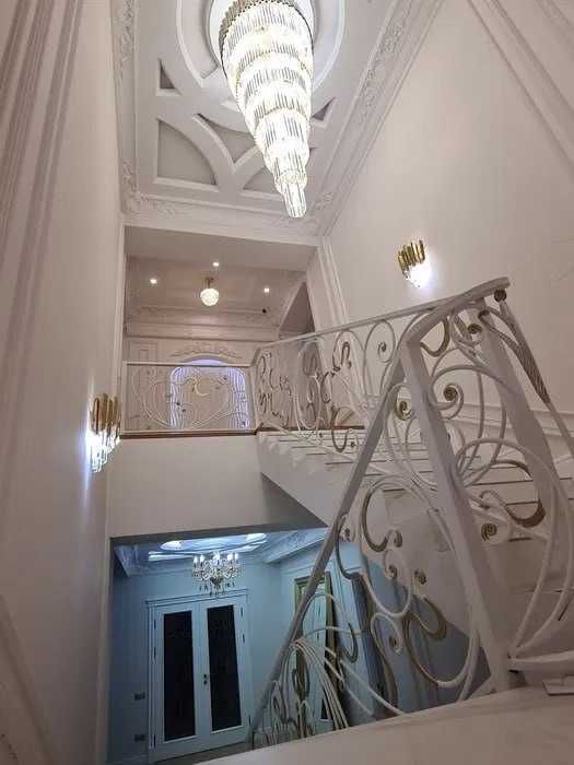 Евро дом продается 3,2 соток Фасад 12м Сайрам Мирзо Улугбек  БИЙ