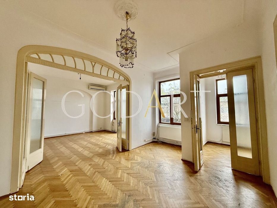 Apartament in vila interbelica | singur pe etaj