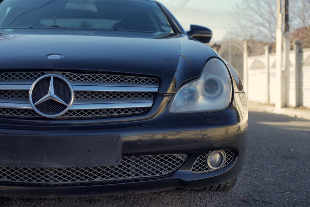 Grila frontala, grila capota, grila radiator Mercedes CLS W219 FL